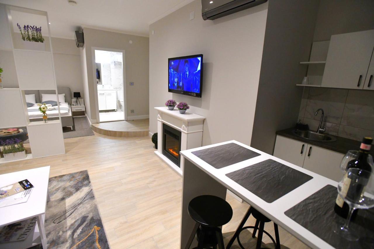 President Aparthotel Čačak Exteriör bild
