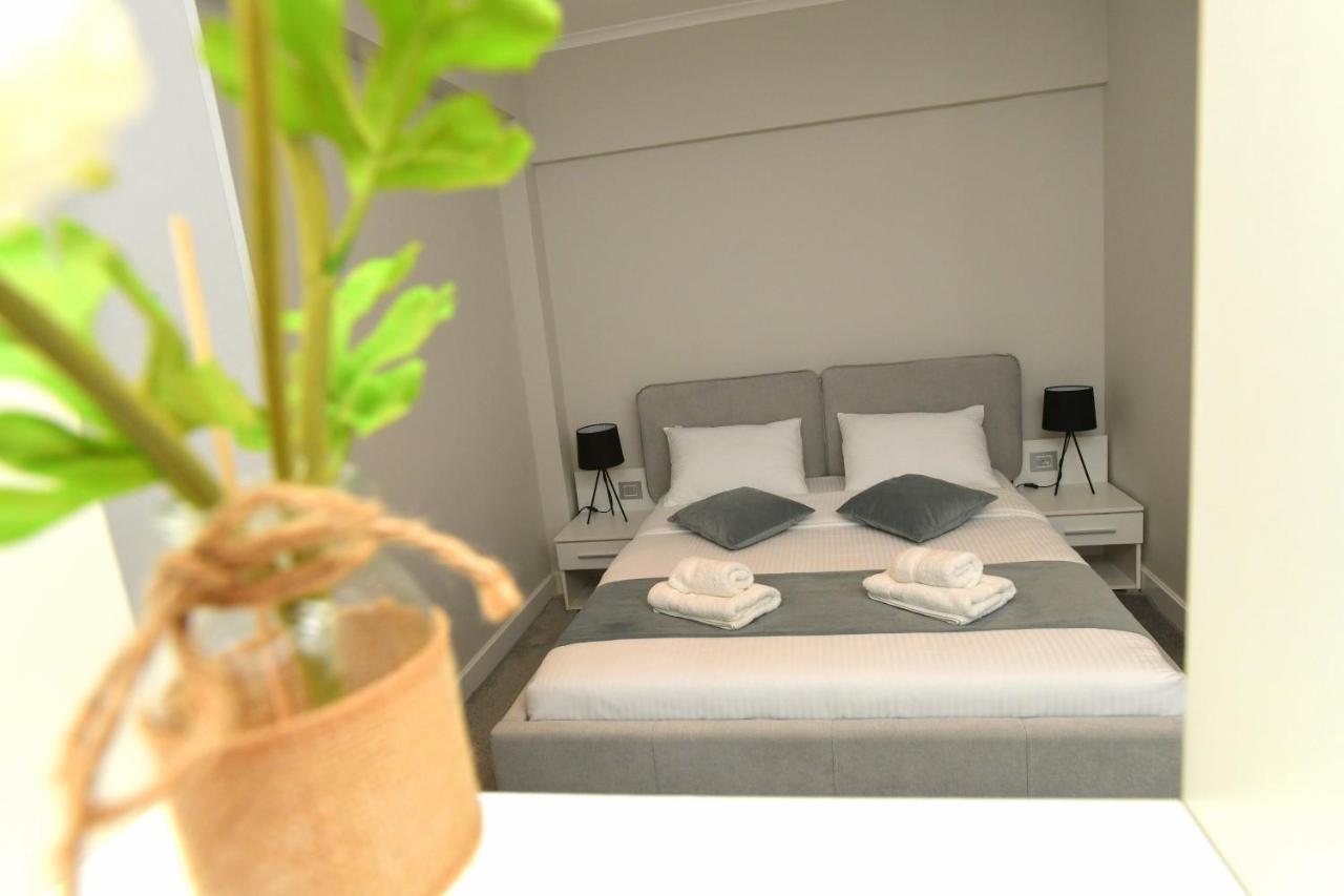 President Aparthotel Čačak Exteriör bild