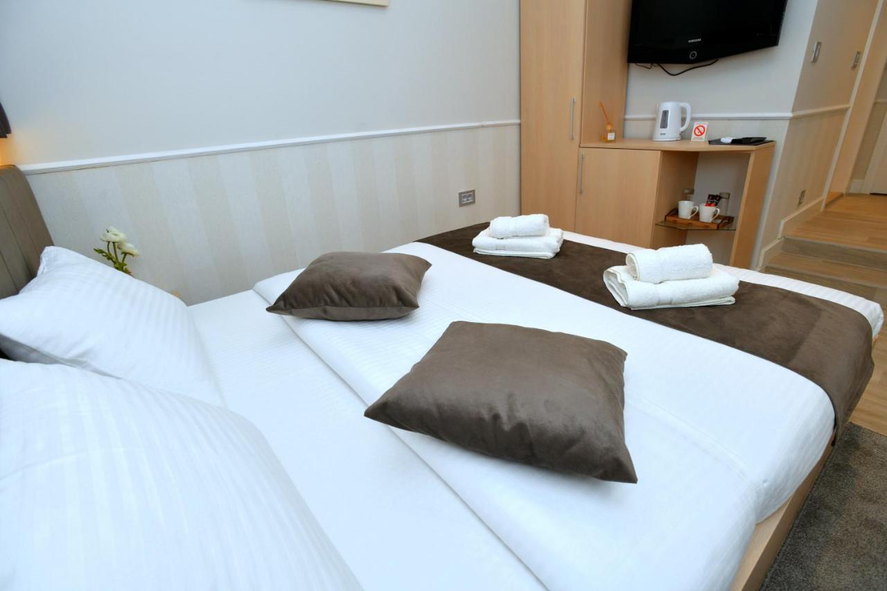 President Aparthotel Čačak Exteriör bild